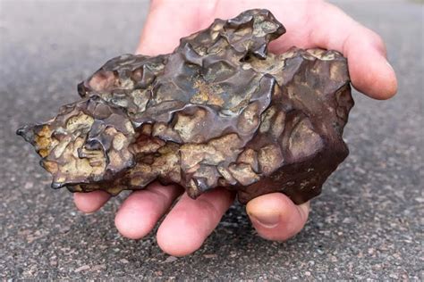 scratch test meteorite|meteorite rocks how to identify.